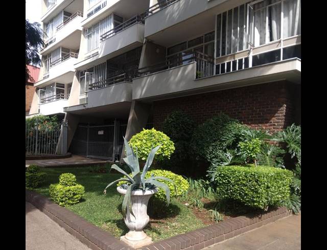 2 BEDROOM APARTMENT FOR SALE IN ARCADIA